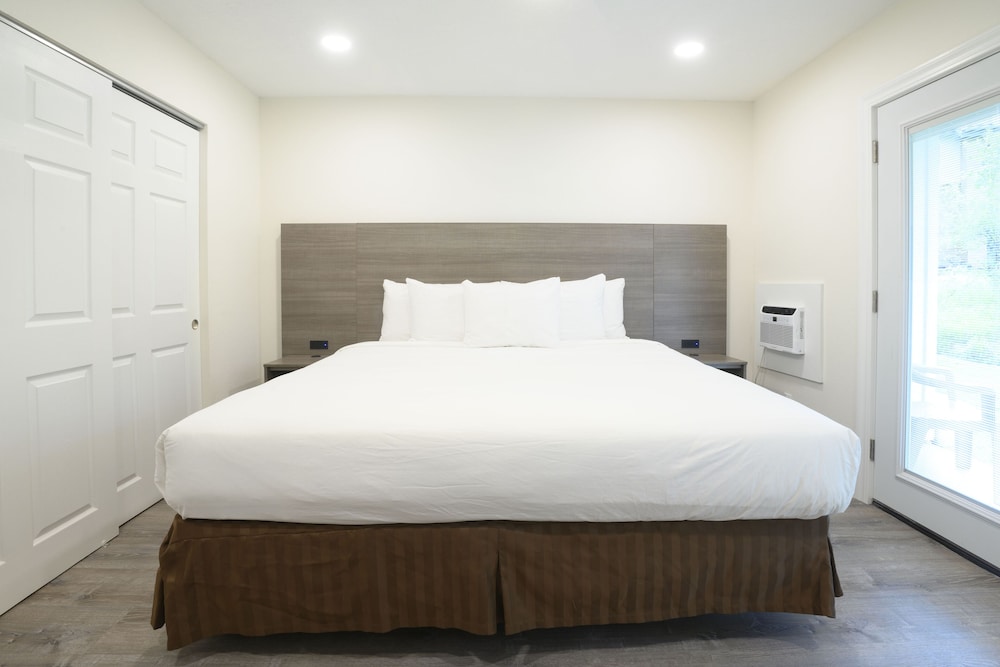 The Fold Hotels Steamboat Springs 16/65