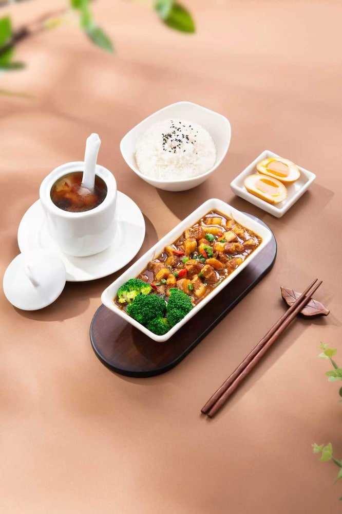 C&D Hotel Xiamen Xiang’an 63/82
