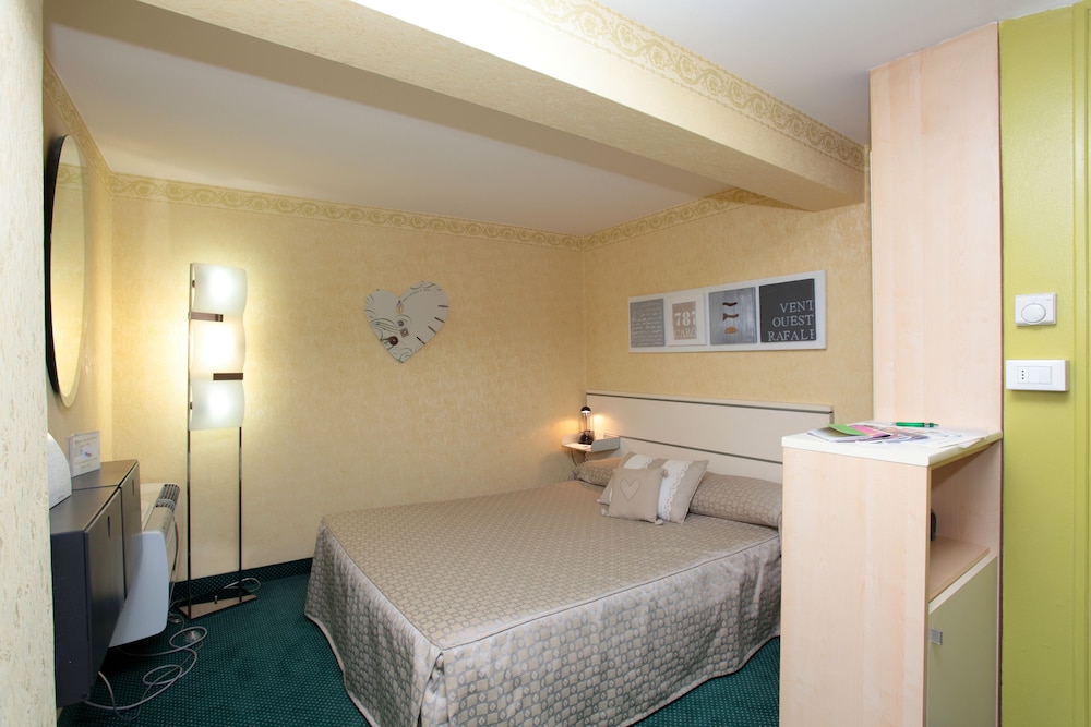 Albergo Centrale Bologna 30/79