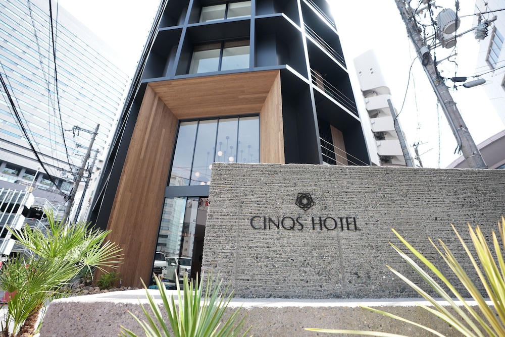 CINQS Hotel 2/50