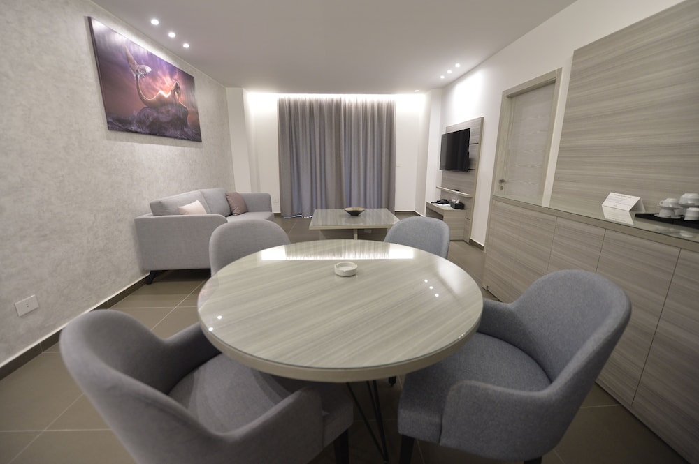 Zett Hotel Jounieh 35/43