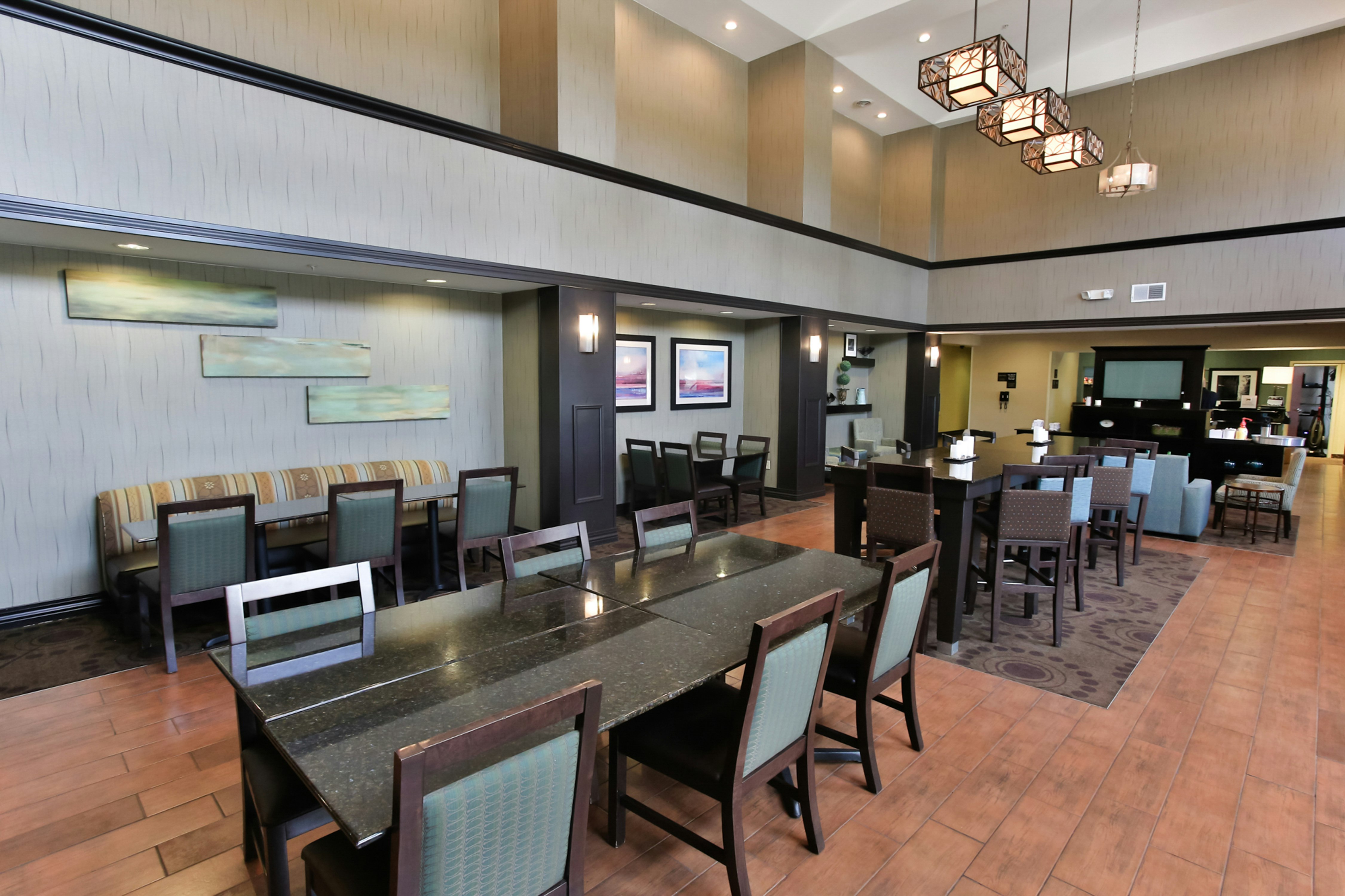 Hampton Inn And Suites Middlebury In 33/42