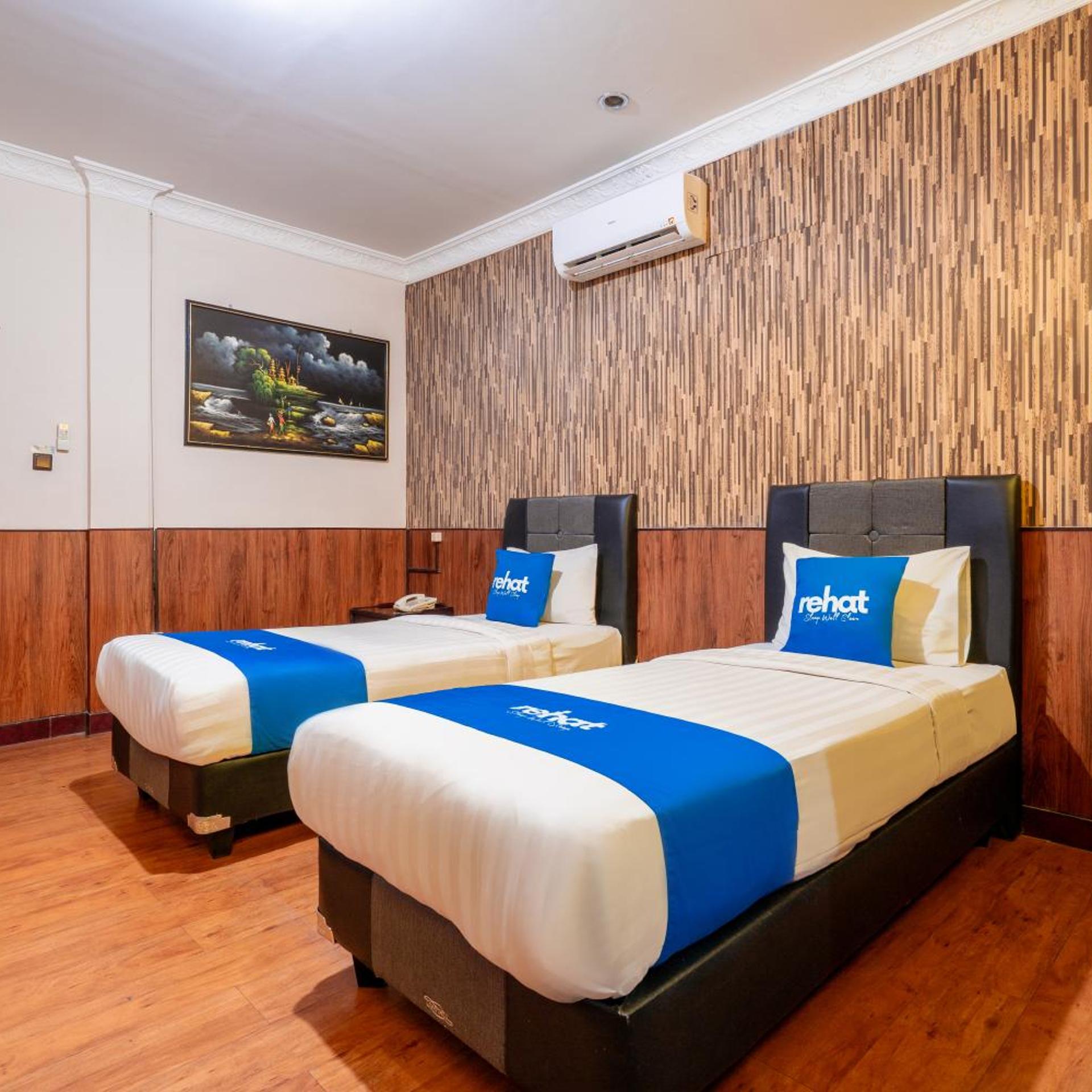 Rehat at Hotel Sabang 18/50