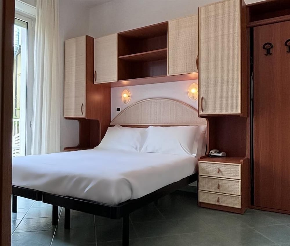 Family Hotel Pinetina Mare 14/50