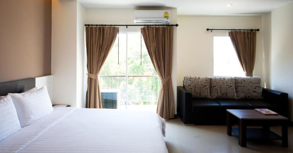 Phavina Hotel & Grand Boutique Rayong 12/72