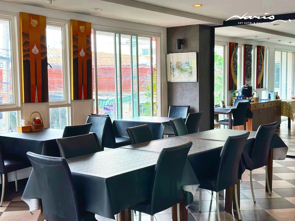 NARIS ART HOTEL 46/55