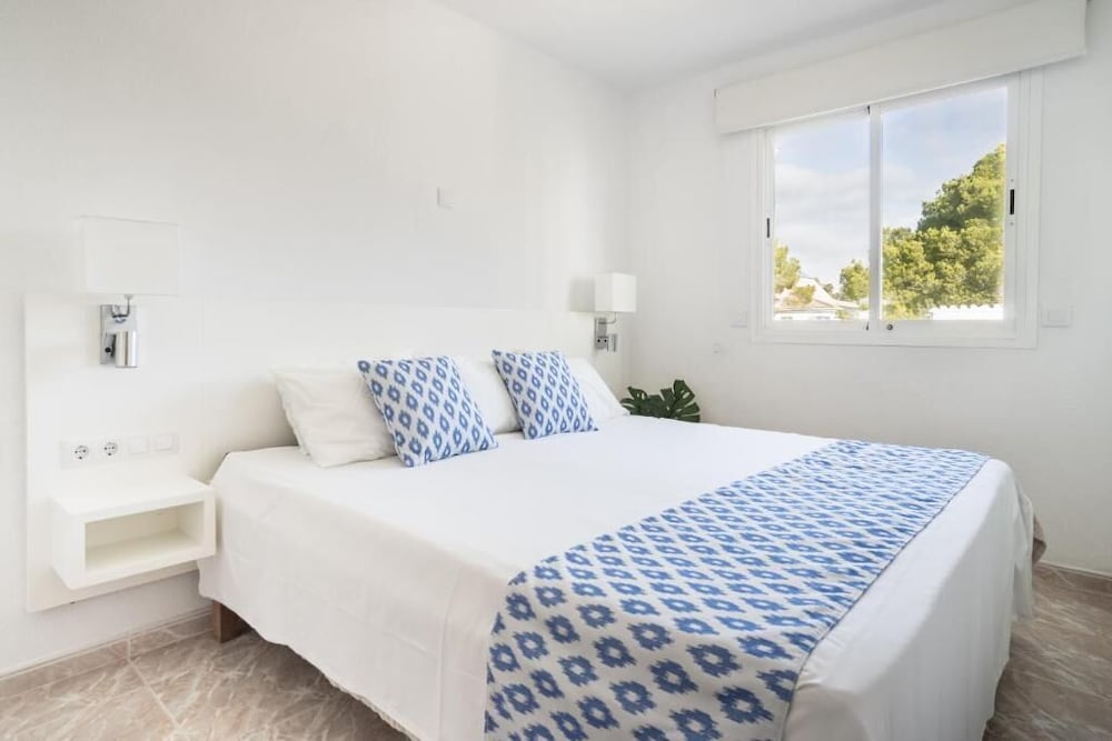 1 BEDROOM, APARTMENT, TWIN BEDS, GARDEN VIEW, SOFA, POOL ACCESS, GROUND FLOOR