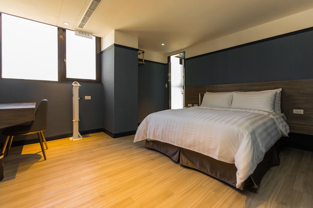 STANDARD, DOUBLE BED