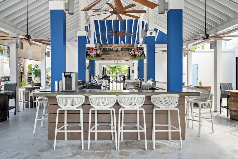 Blue Flamingo Resort Key West 40/56