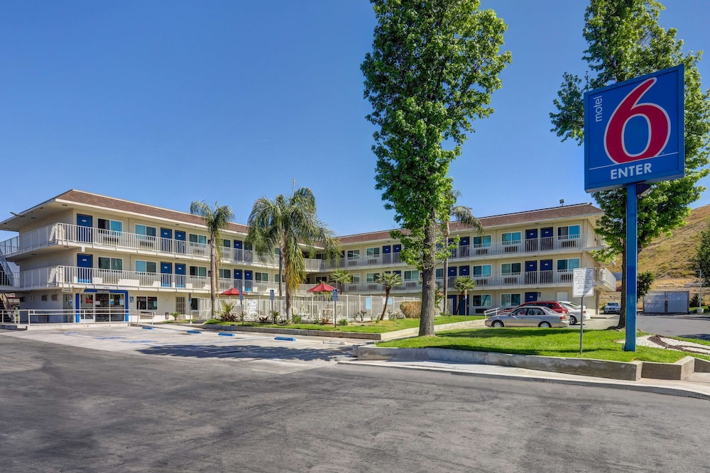 Motel6 San Bernardino, CA - North 46/58