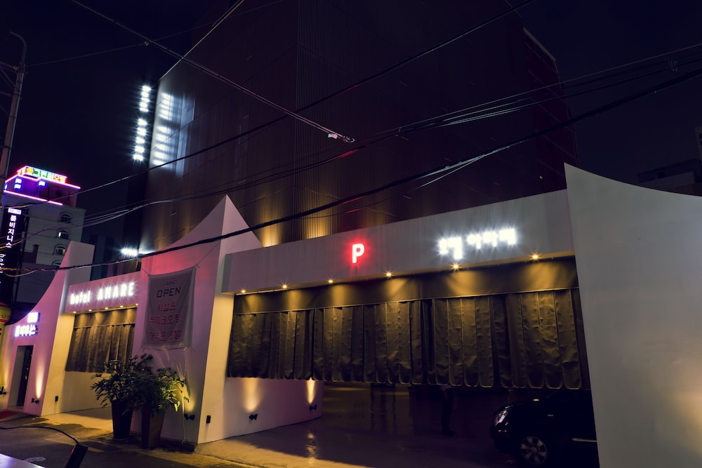Hotel Amare Busan 1/72