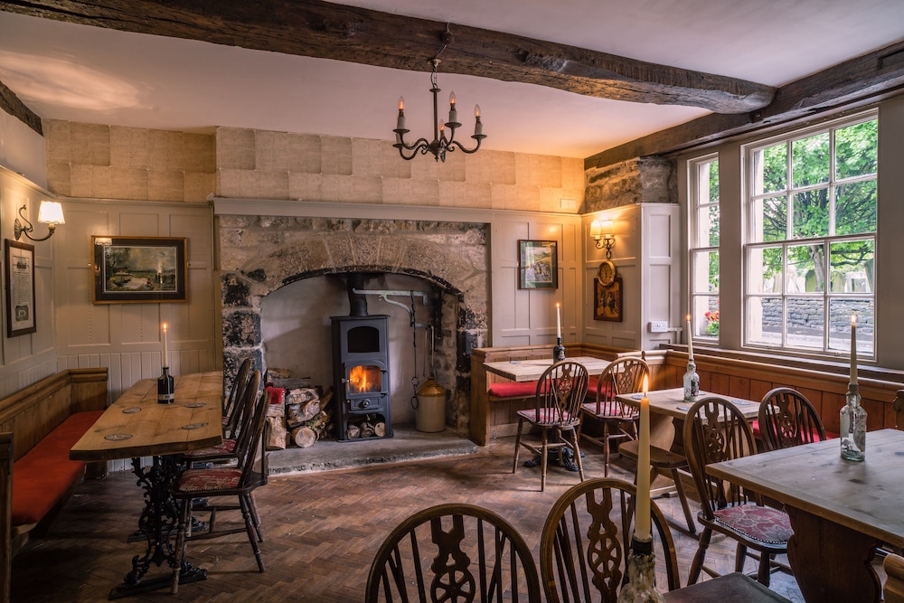 The Old Hall Hotel 18/30