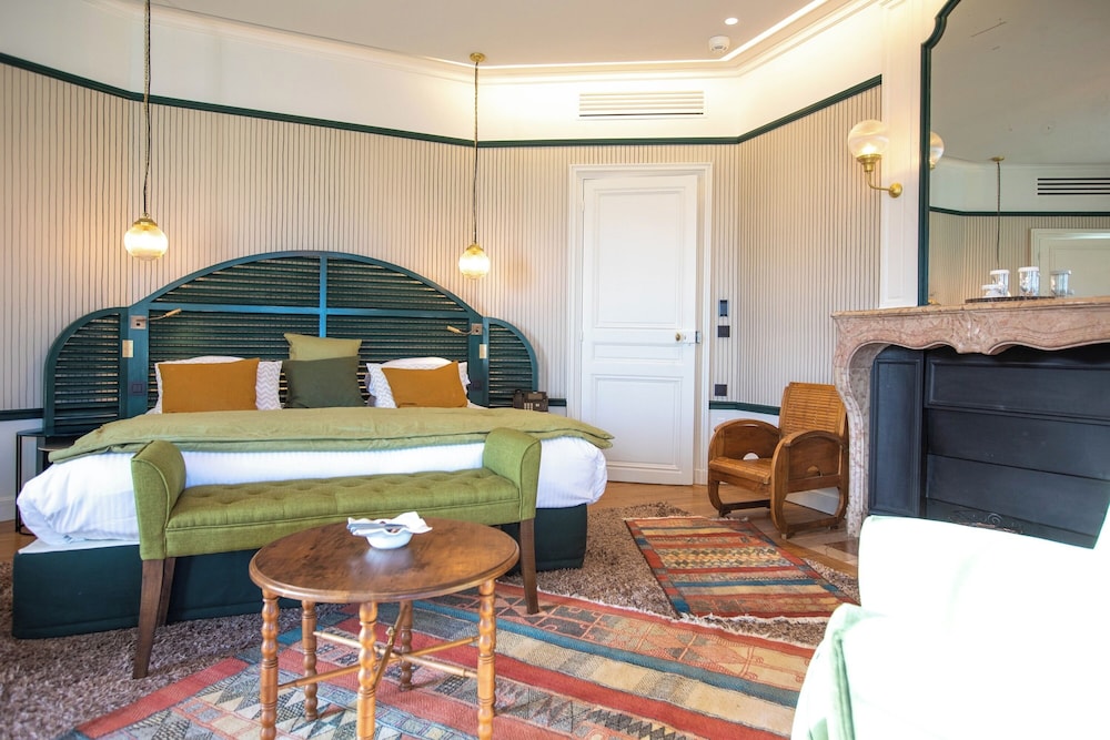 Relais Chateaux Chateau Des Avenieres 31/46