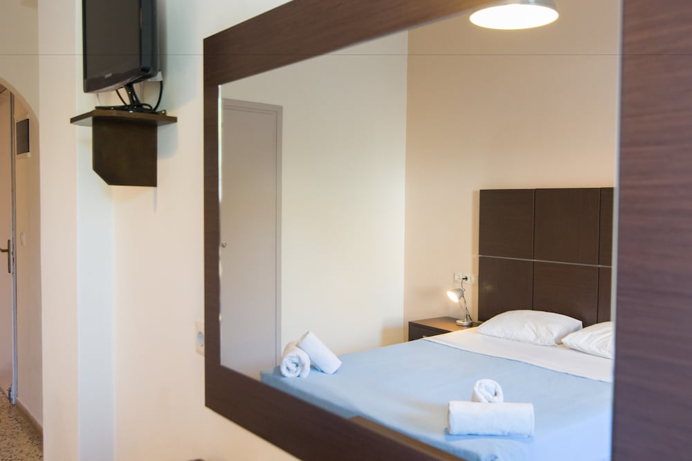 Kamari Blu Boutique Hotel 17/32