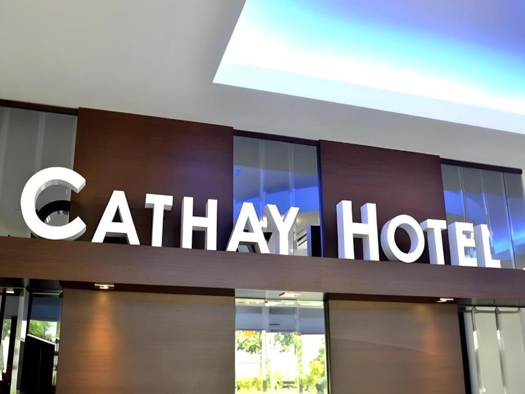 Cathay Hotel 2/50