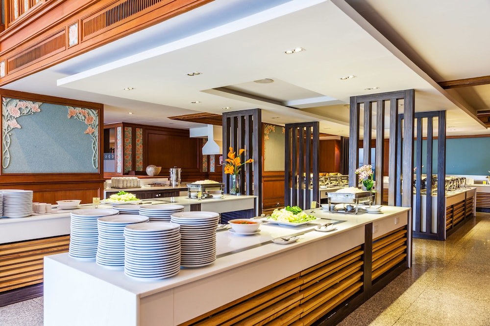 Cholchan Pattaya Beach Resort 10/74