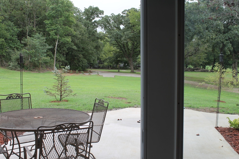 BarDew Valley Inn 33/48