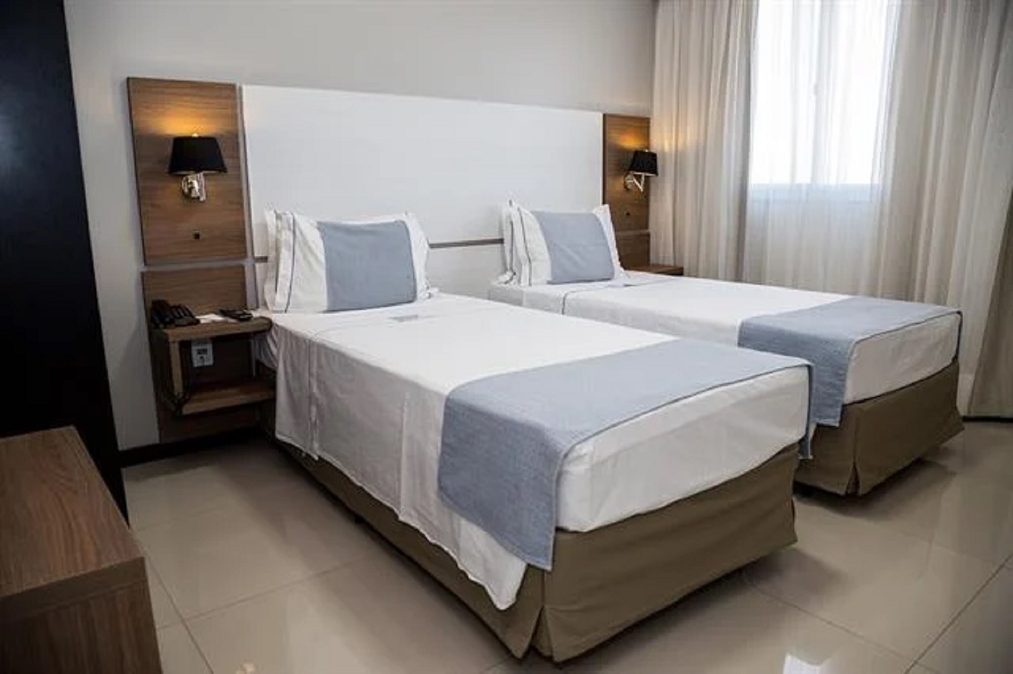غرفة فاخرة بسريرين منفصلين، Wyndham Golden Foz 2/2