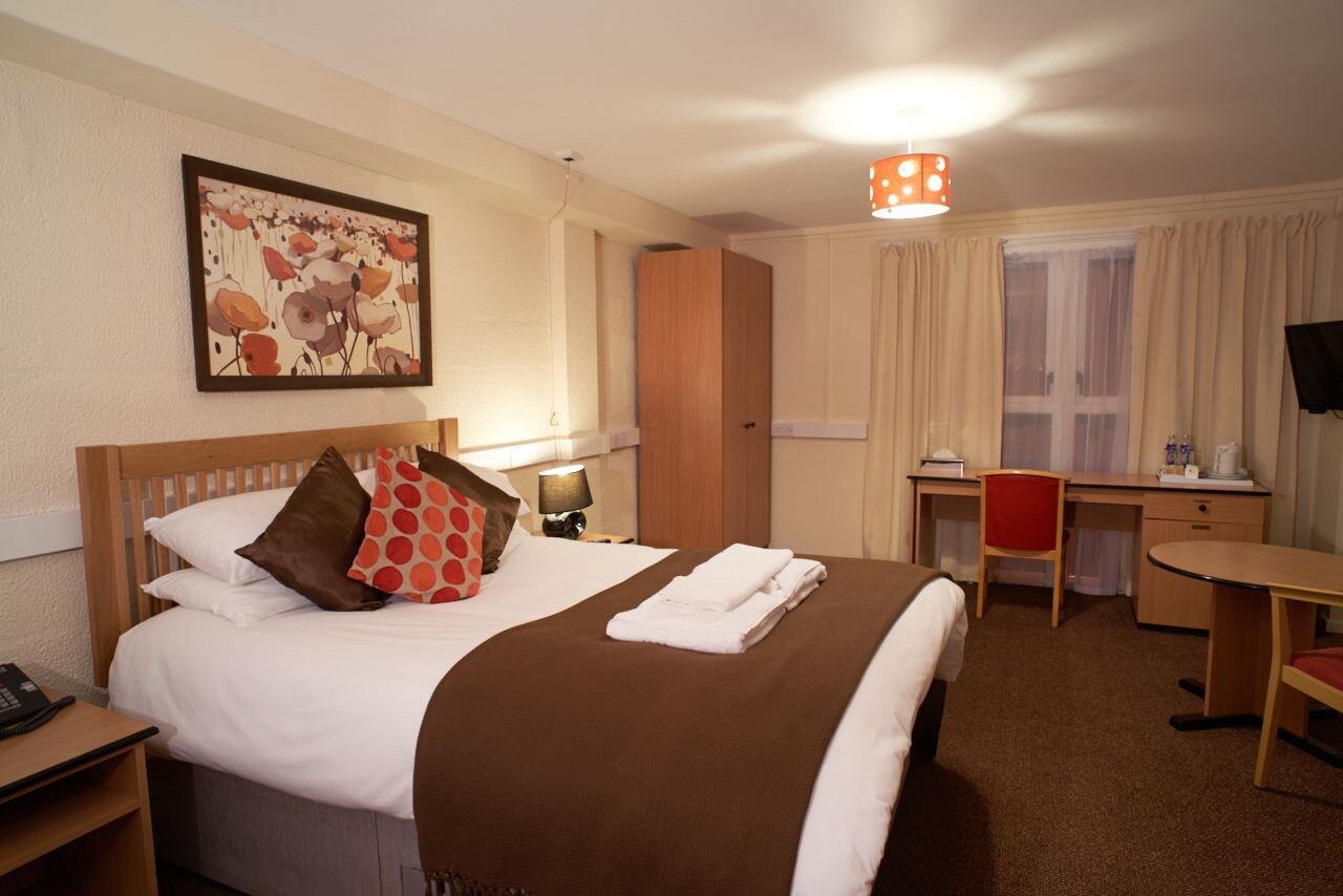Room, Double Bed