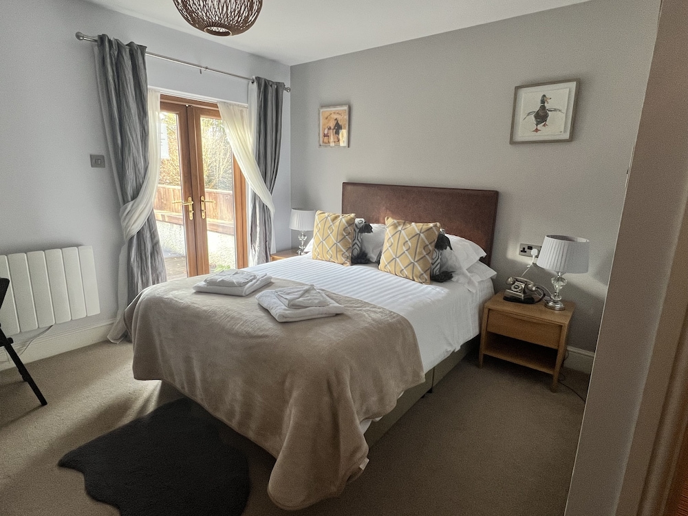 The Gower Hotel 15/50