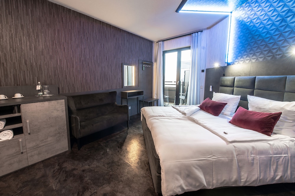 premium by GS Hotel 5/50