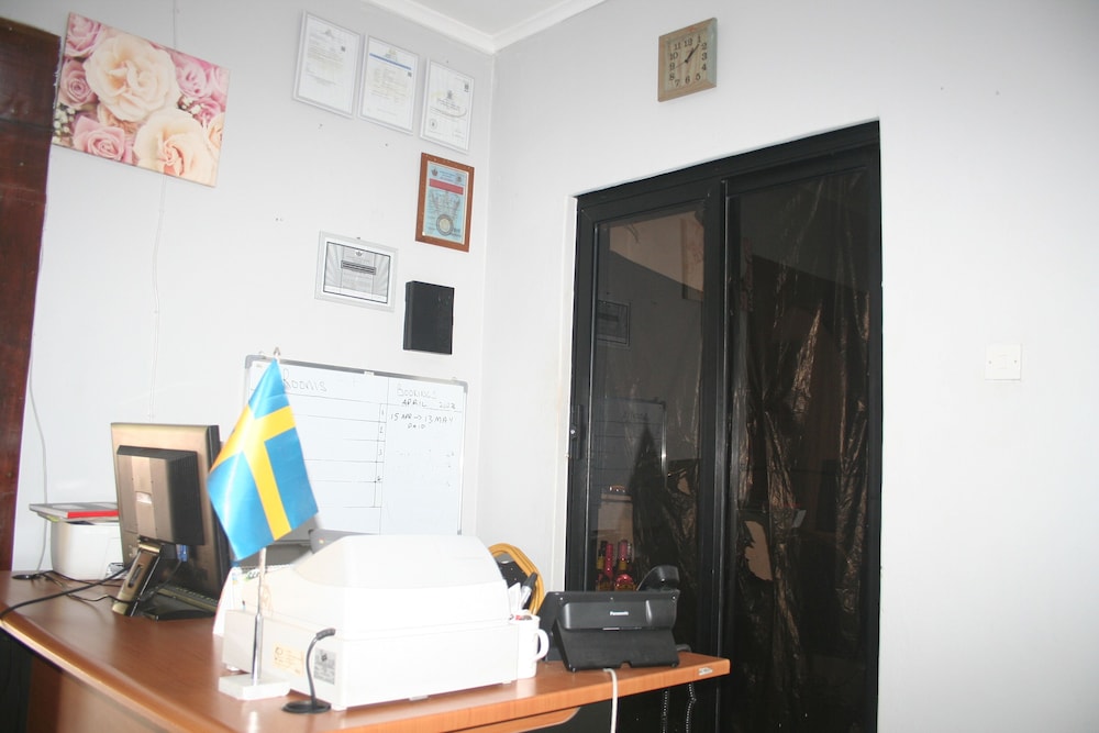 Honeybed Lodge 8/50