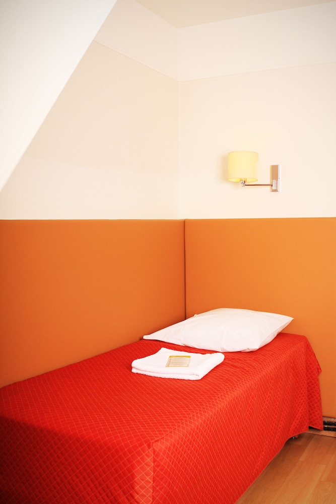 Hotel Marignan 33/67
