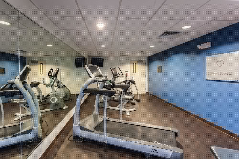 Comfort Suites East 26/42