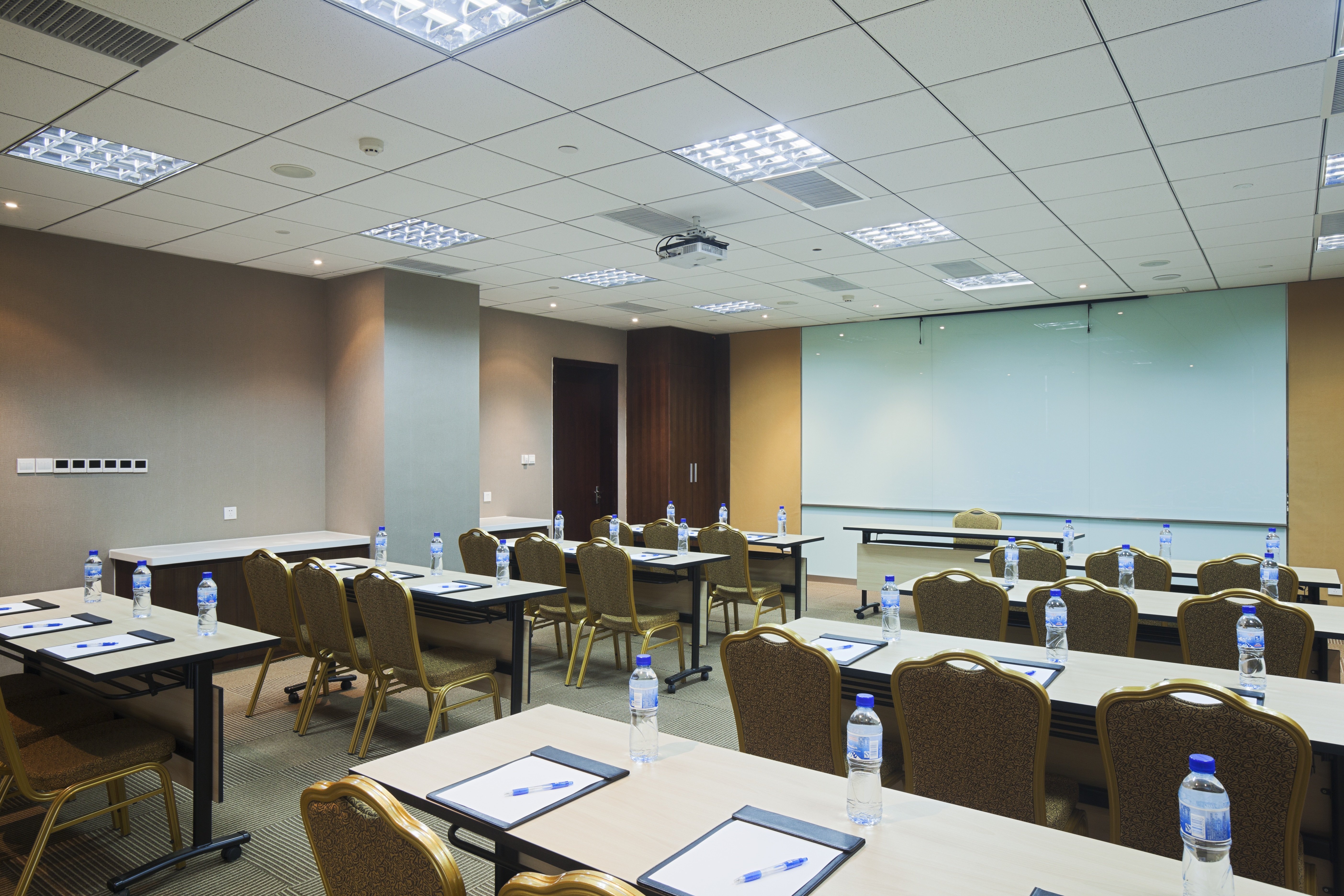Holiday Inn Express Suzhou Changjiang 27/36