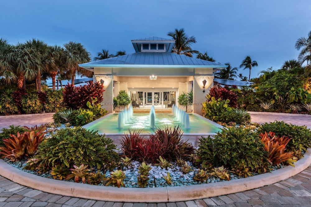 Islander Resort 3/76