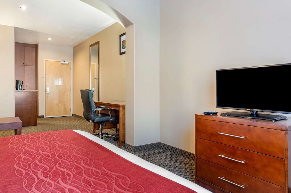 Comfort Inn at Convention Center 14/36