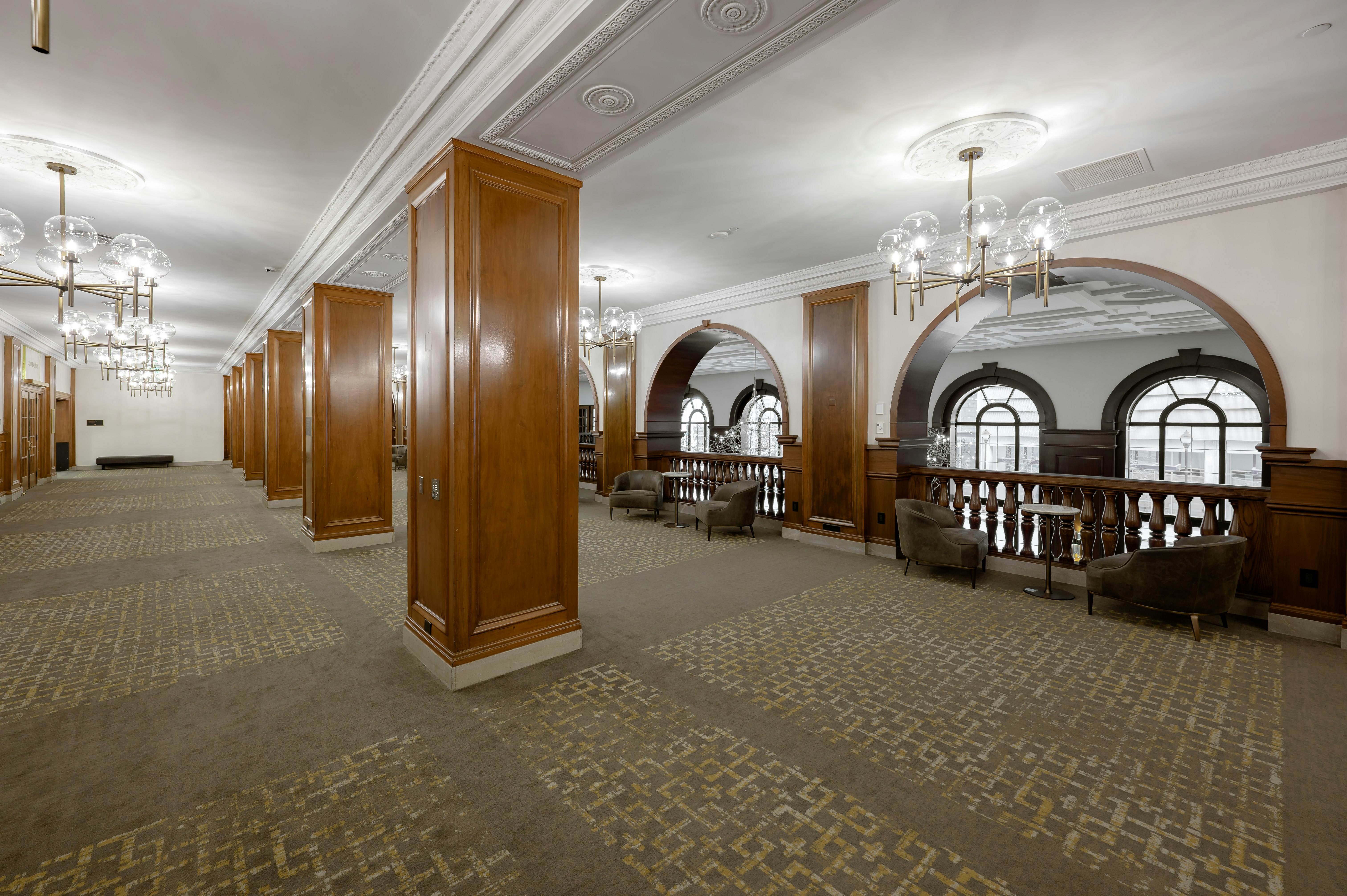 Hotel Fort Des Moines, Curio Collection by Hilton 80/81