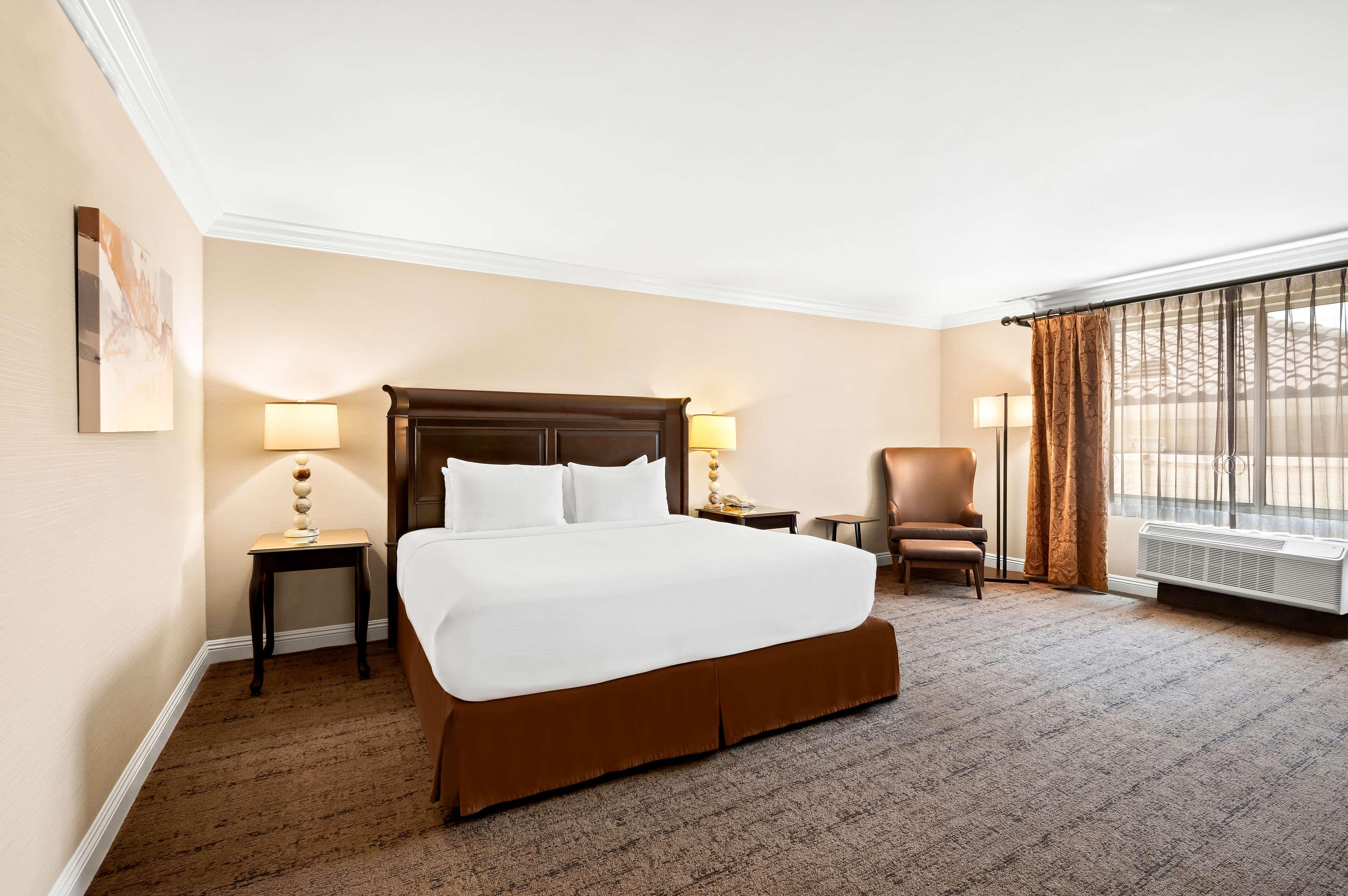 غرفة بسرير مزدوج لذوي الإعاقة، Best Western Ontario Mills 2/4