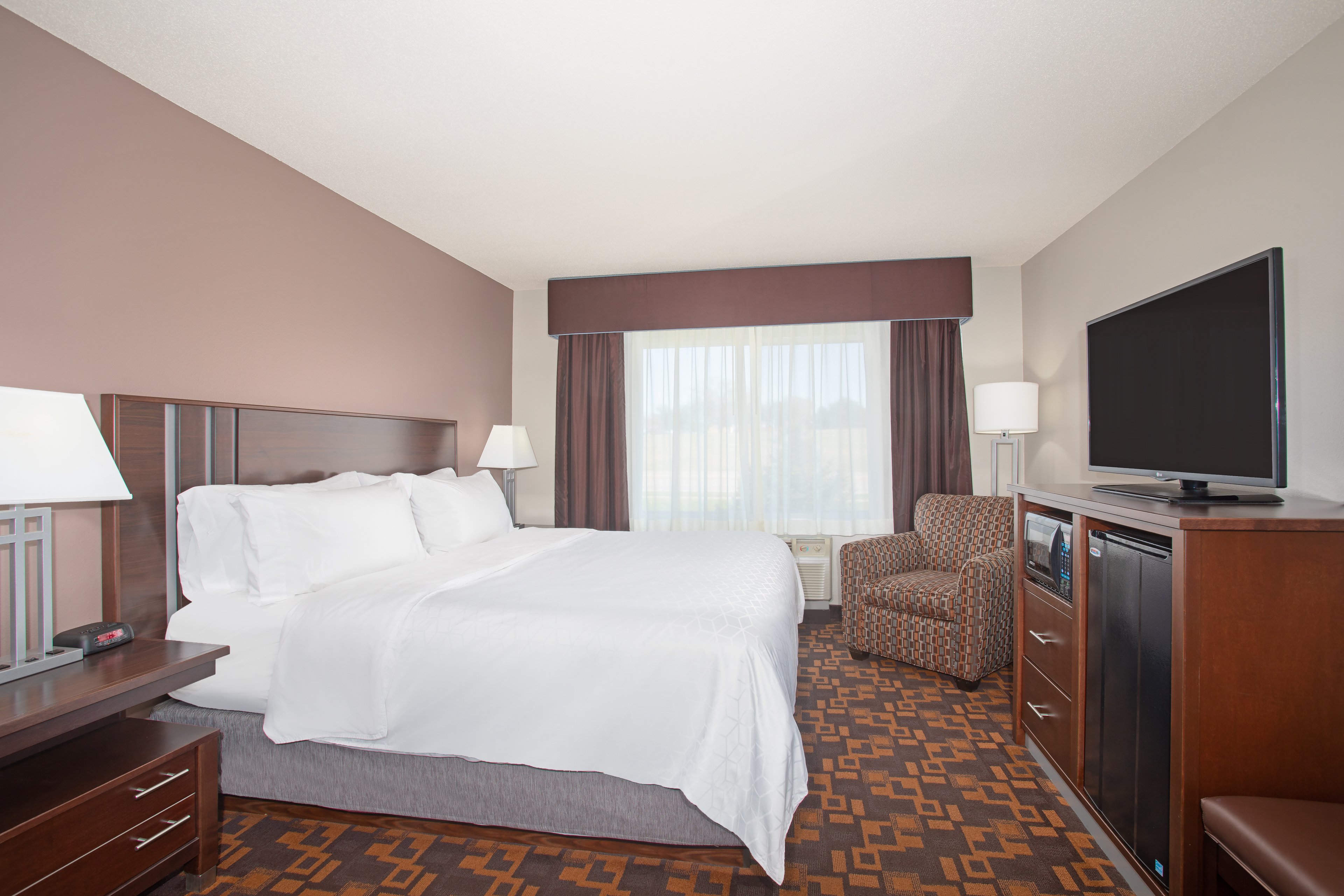 Holiday Inn Express Hotel Suites Yankton 34/71