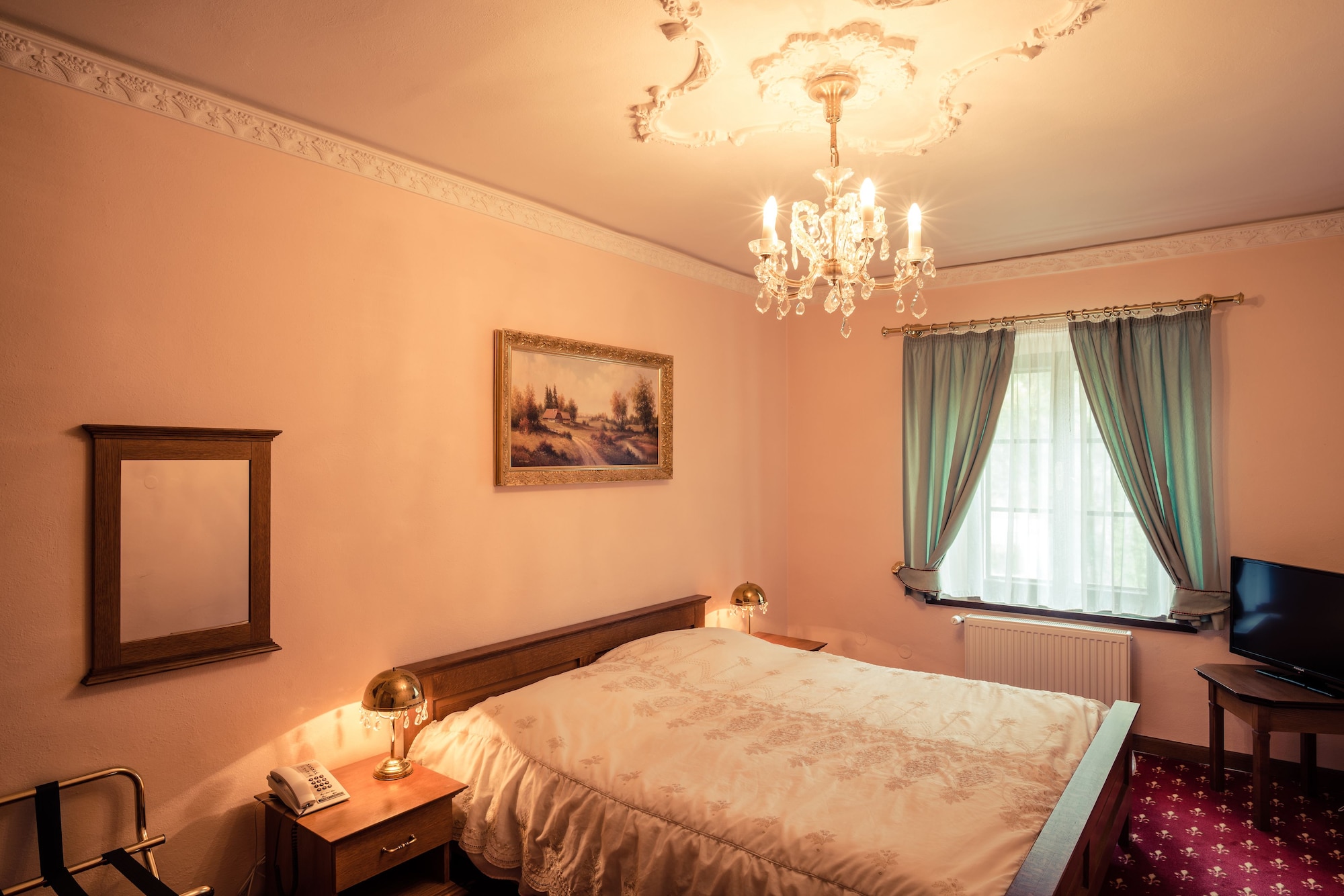 Gallery, Suite