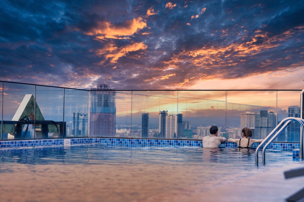 Lyve Inc Hotel And Residence 66/70