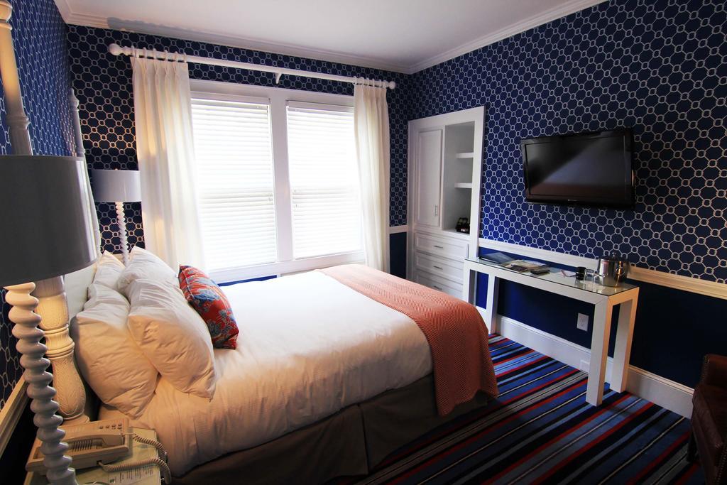 Kennebunkport Inn 11/24