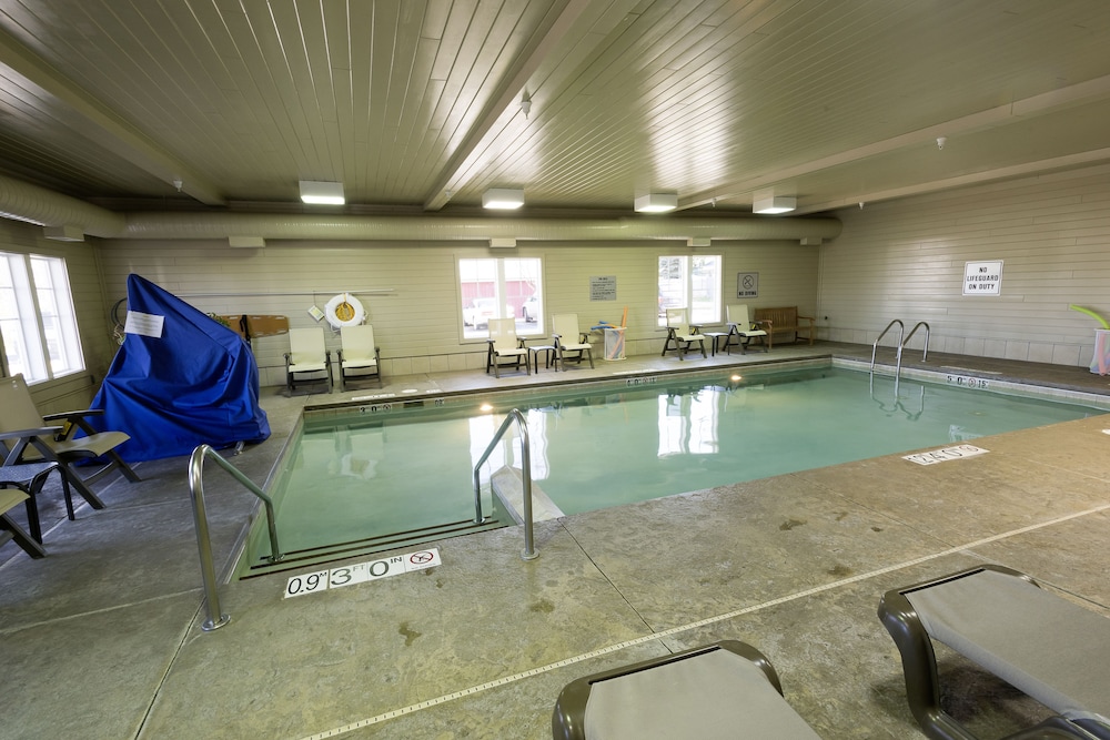 Holiday Inn Express Hotel Suites Iron Mountain 8/57