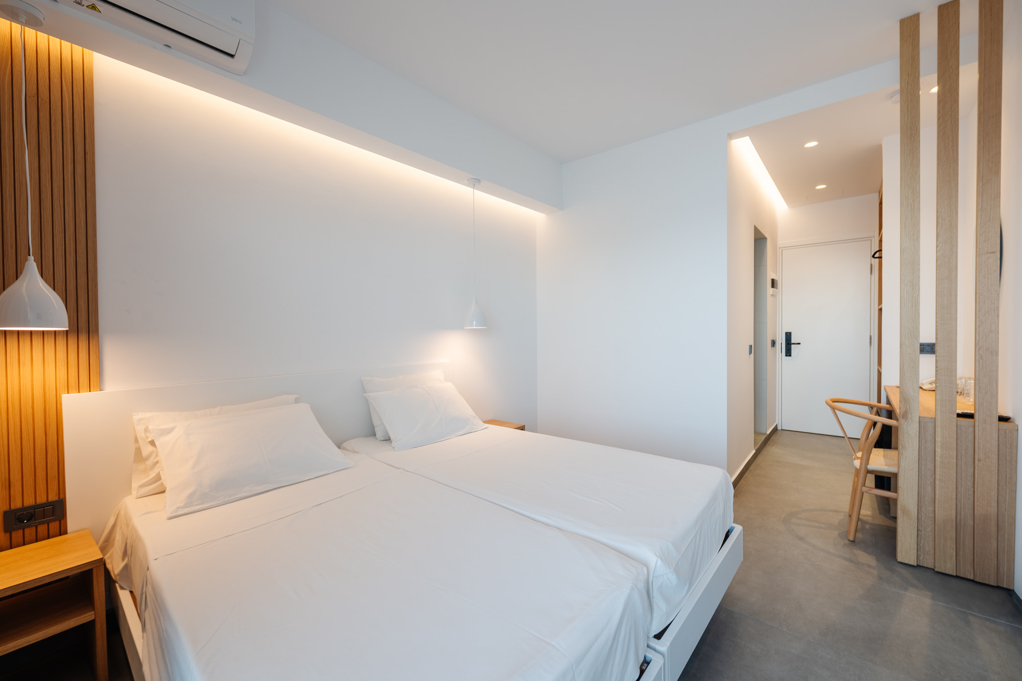Superior, Deluxe, Double or Twin Bed, Island View, Balcony