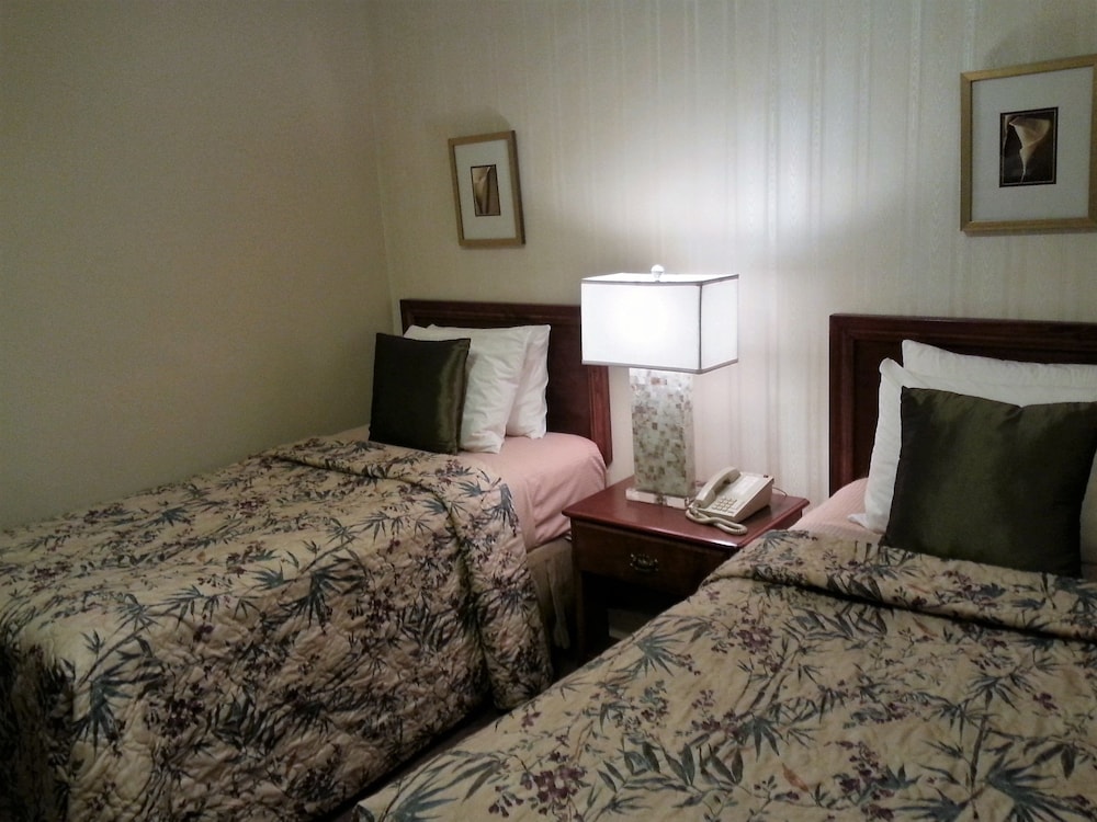 Kingston Hotel 25/63