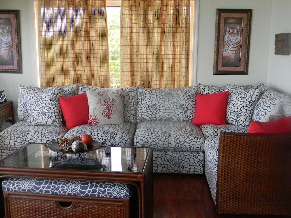 Harbor Breeze Villas 35/64