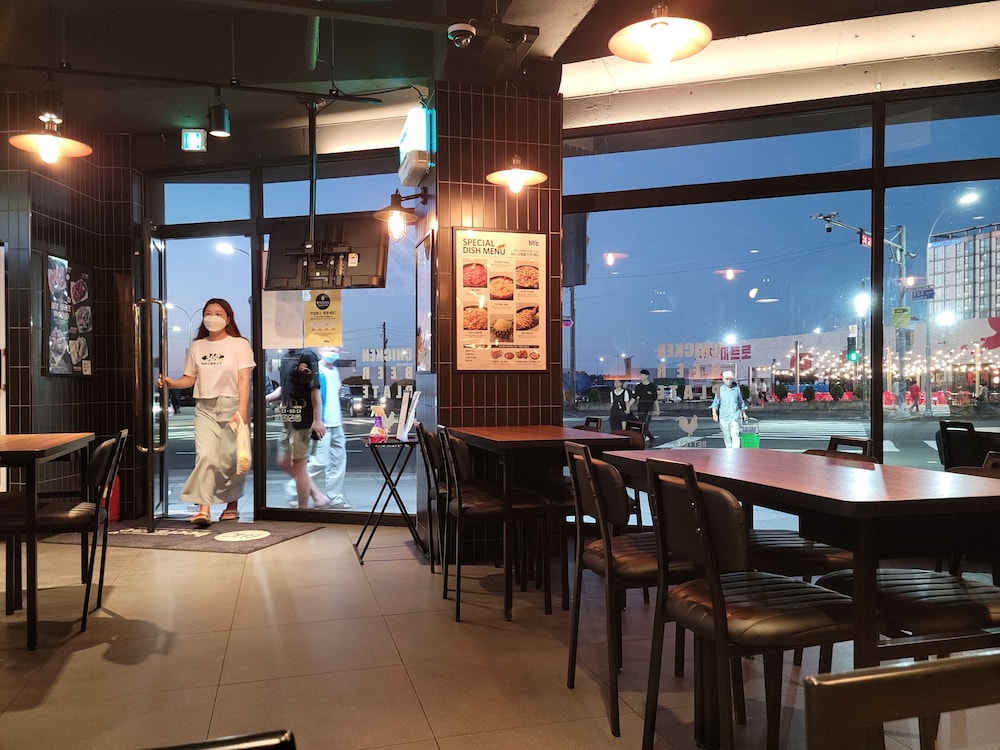 Vision Guest House 25/50