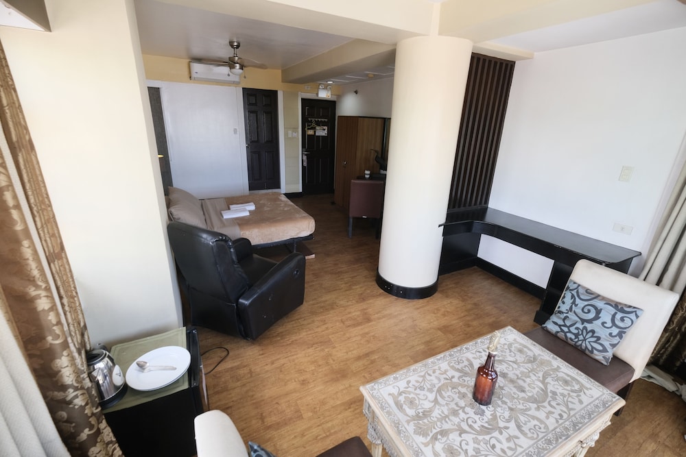 Urban Inn Iloilo 41/65