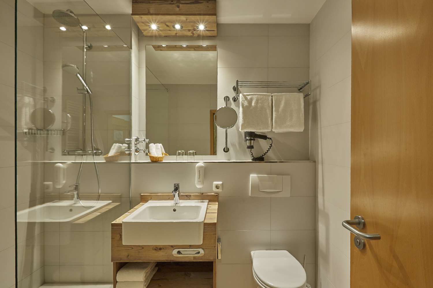 LAGAP Alpin Boutique Hotel 74/76