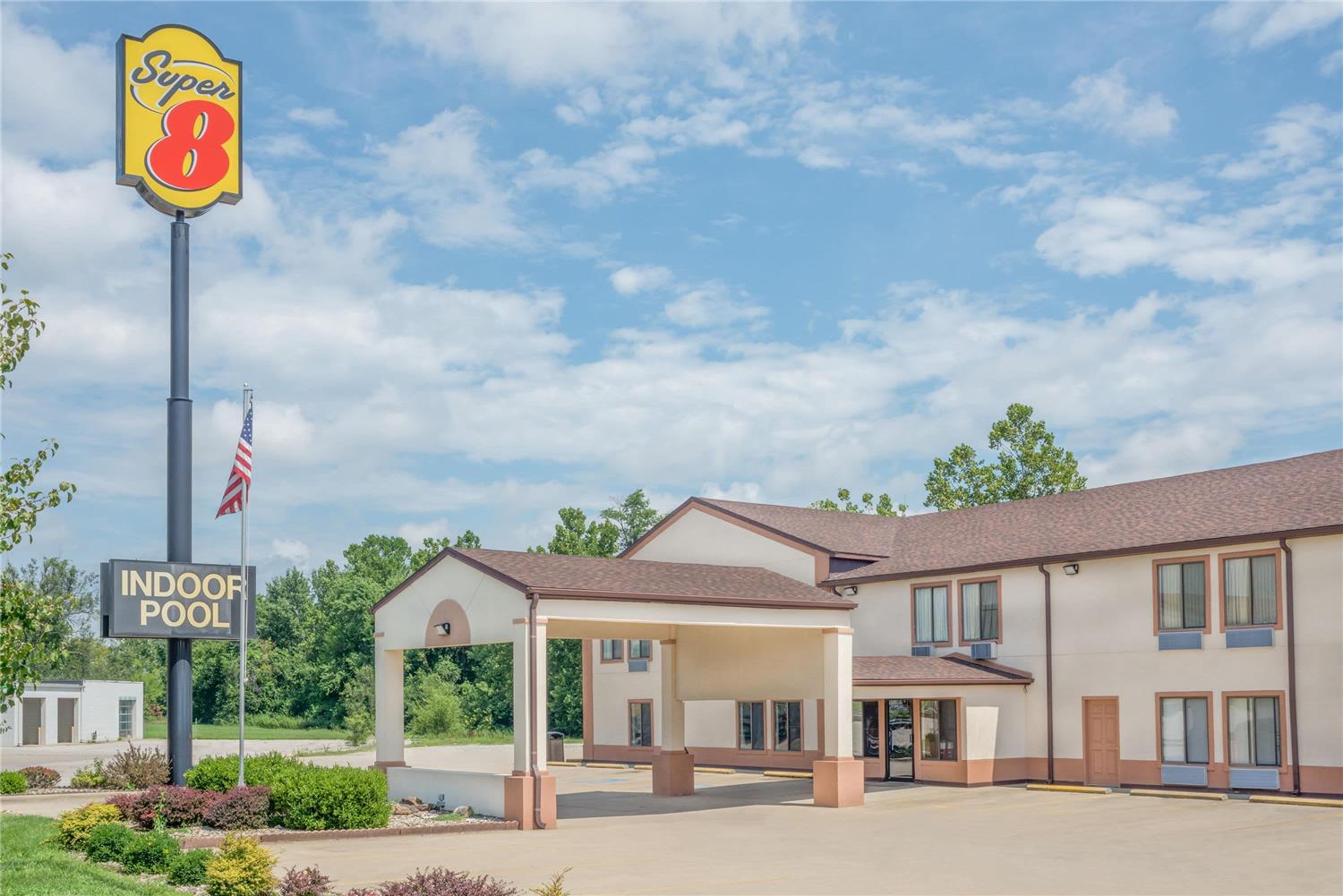 Super 8 by Wyndham Vincennes 2/9