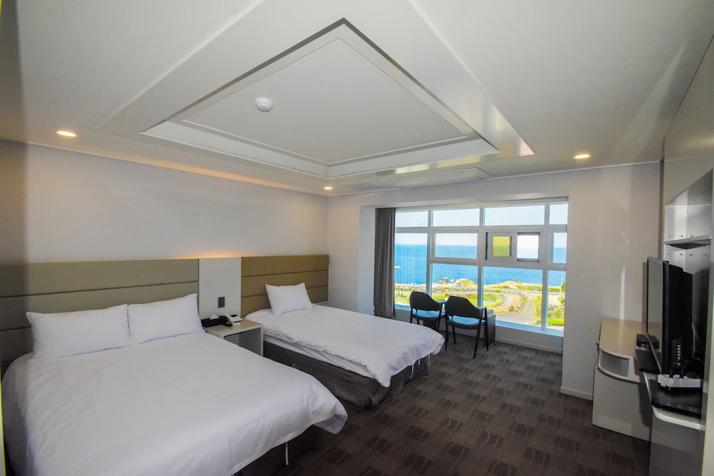 Cocoon Hotel 17/50