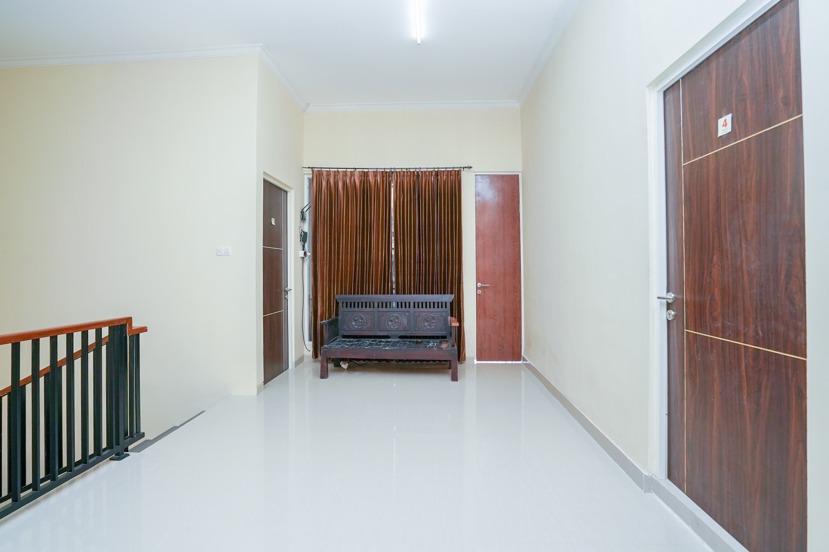 Oyo 1957 Riverside Residence 32/44