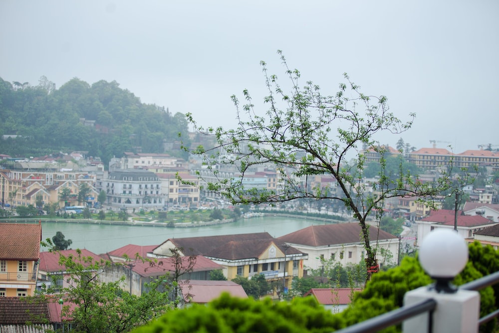 Sapa Village Hotel 61/68