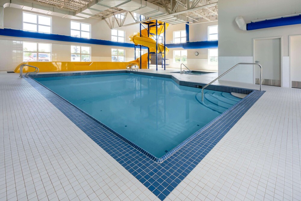 Microtel Inn And Suites By Wyndham Portage La Prairie 21/33