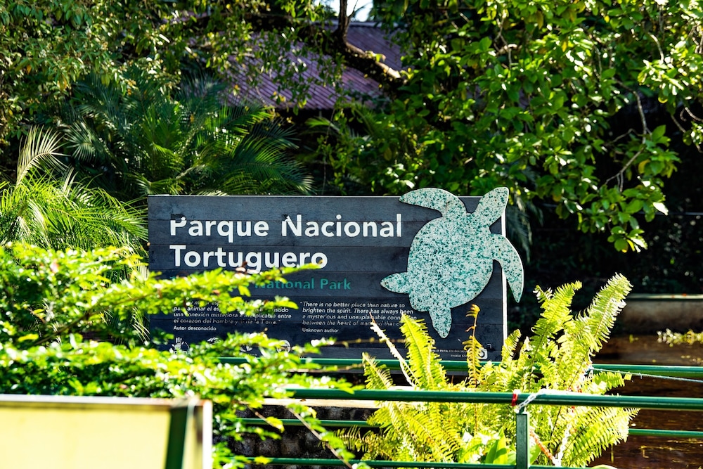 Tortuga Lodge and Gardens 3/48